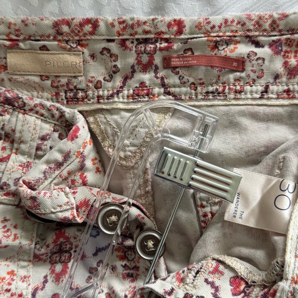 Anthropologie Pilcro The Wanderer
Floral Shorts - Picture 8 of 9